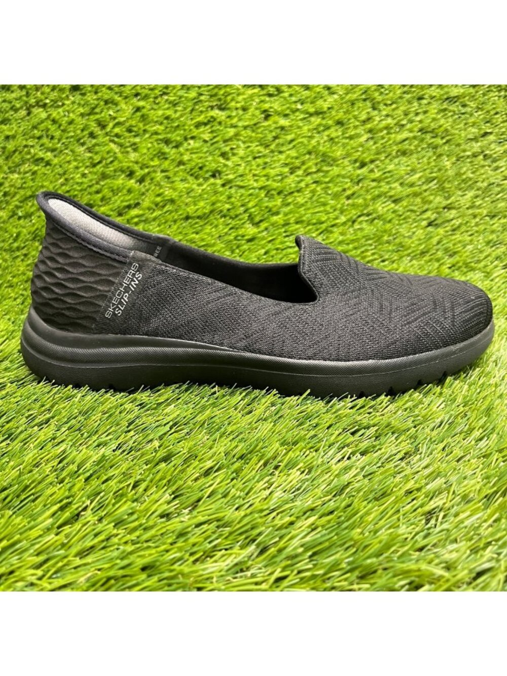 Skechers On The Go Flex Clover Women Size 7.5 Black Casual Walking Slip On Shoes
